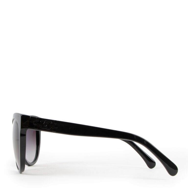 Sunglasses Chanel Black in Plastic - 35559883