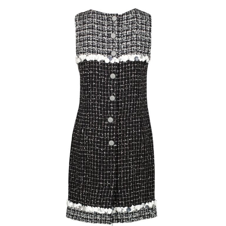 Chanel Spring 2009 Runway Flower Sequin Tweed Dress Size FR38 Labellov Buy and Sell Authentic Luxury