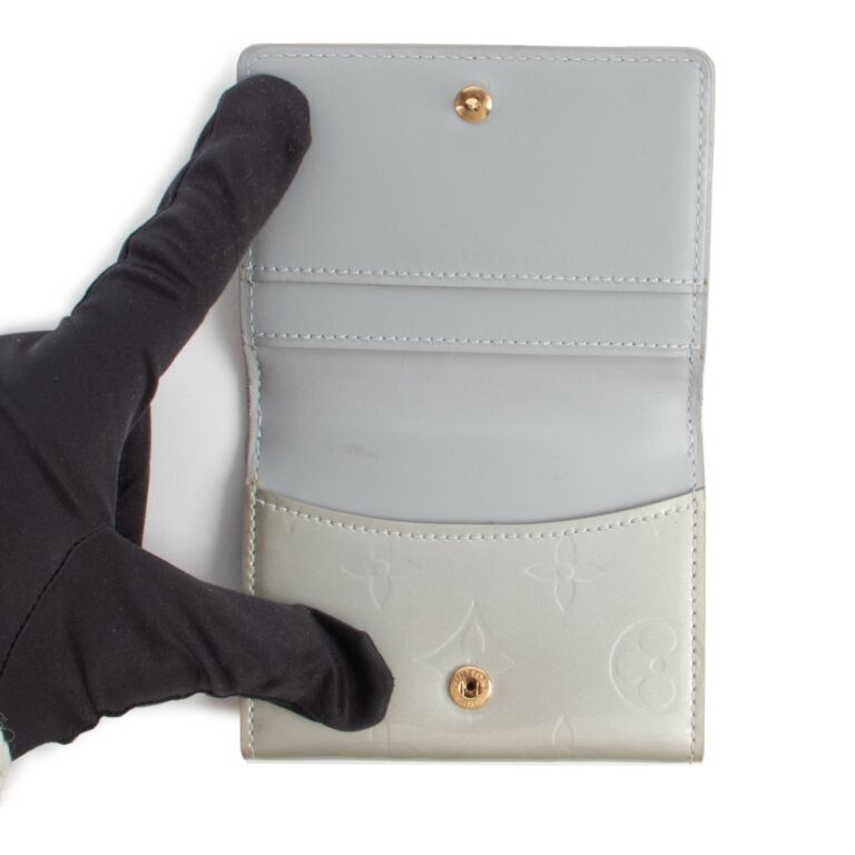 Louis Vuitton White Vernis Ludlow Coin Pouch Leather Patent leather  ref.224294 - Joli Closet