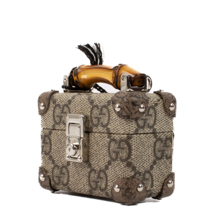 Gucci レザーAirPodsProケース Gucci GG Supreme Bamboo AirPods Pro Case ○ Labellov ○ Buy