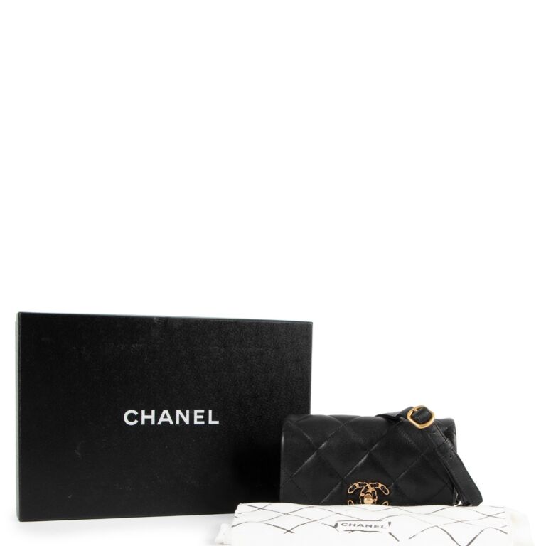 CHANEL Lambskin Quilted Chanel 19 Waist Bag Black 496883