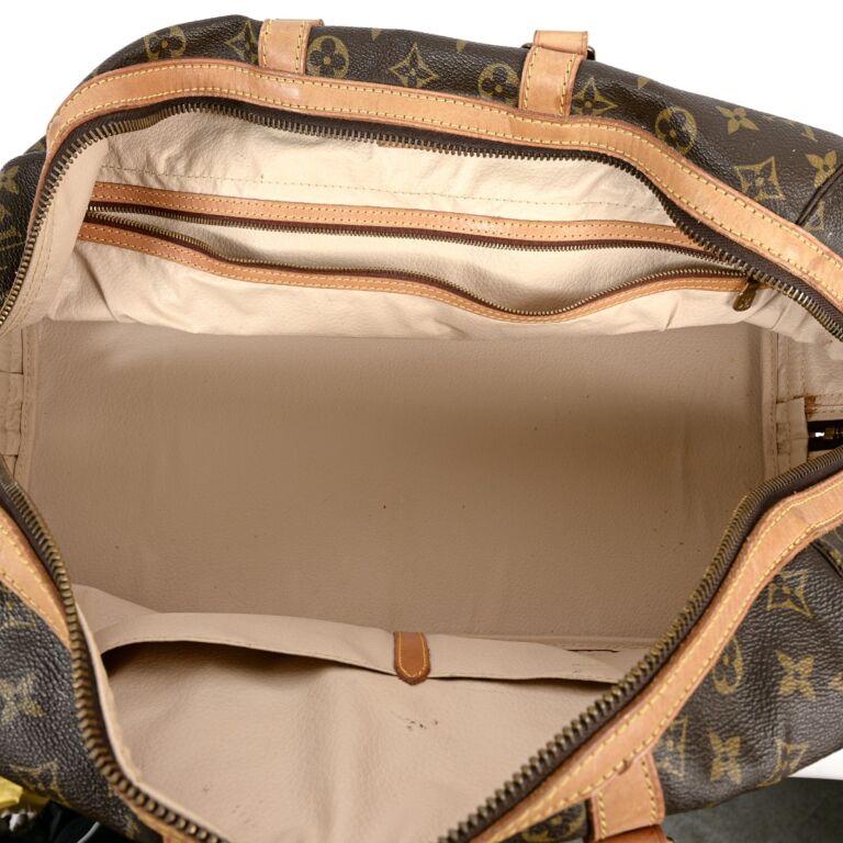 Louis Vuitton Travel bag 381804