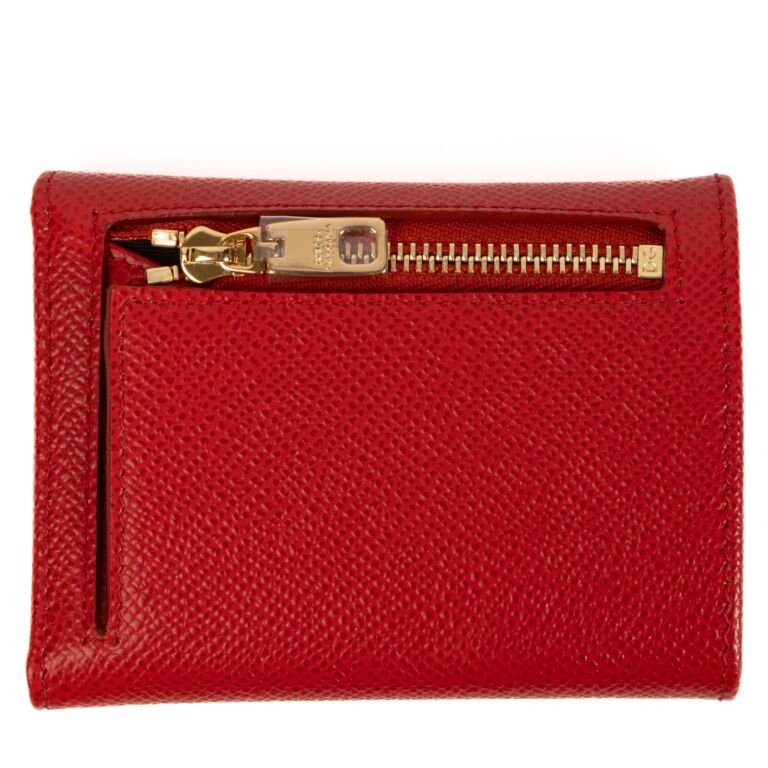 Dolce & Gabbana Red Wallet ○ Labellov ○ Buy and Sell