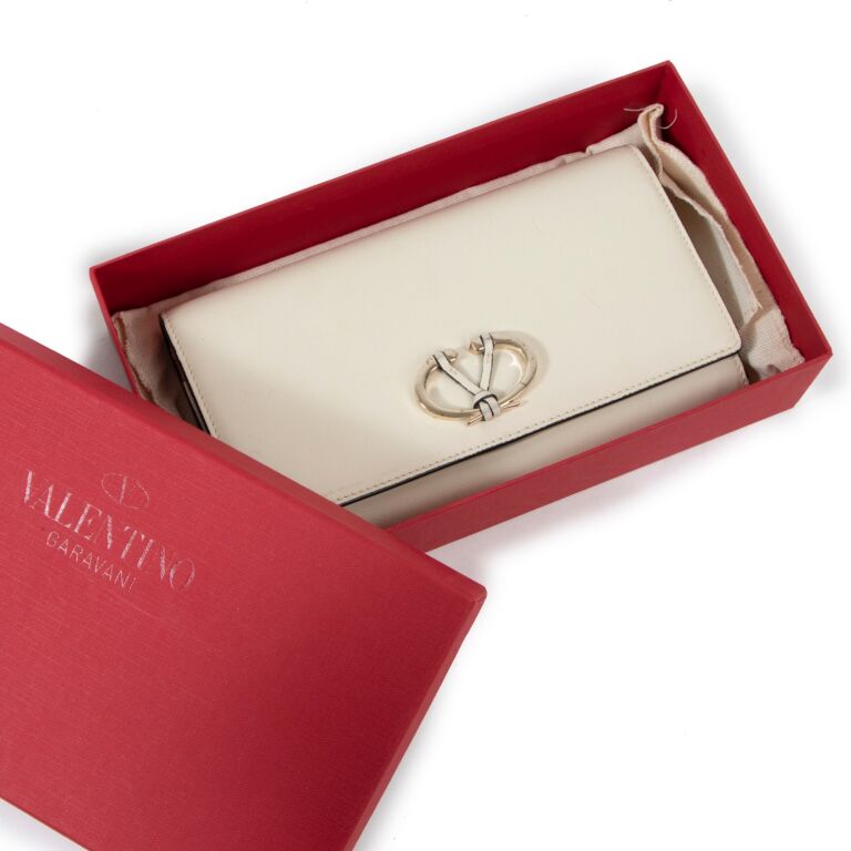 Valentino hotsell garavani wallet