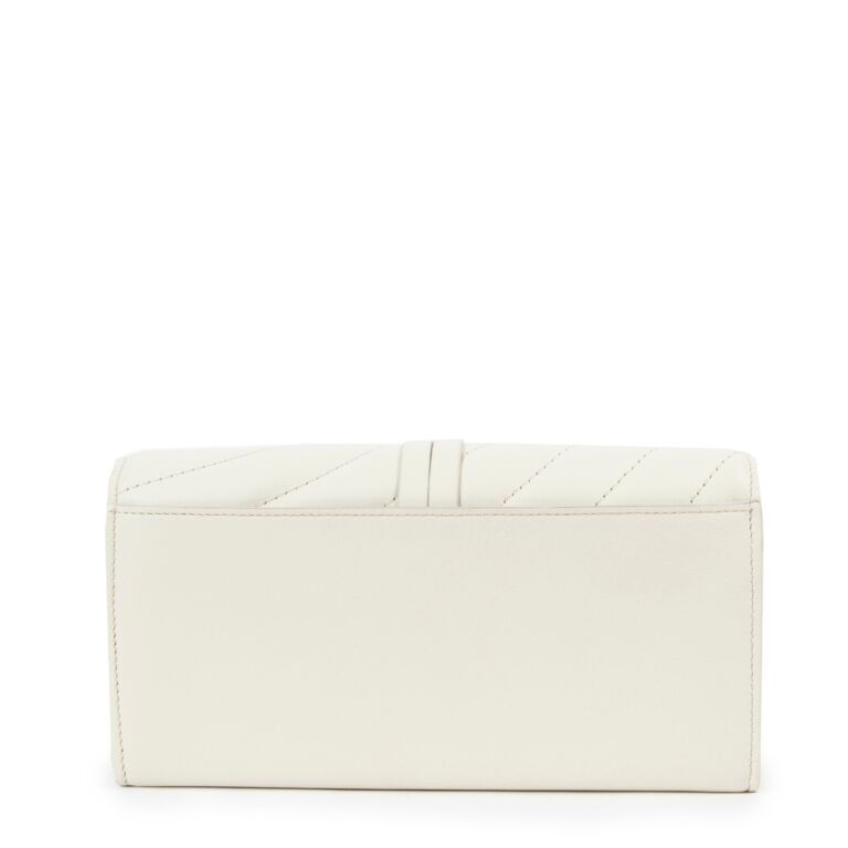 Chloé White Alphabet Quilted Leather Wallet ○ Labellov