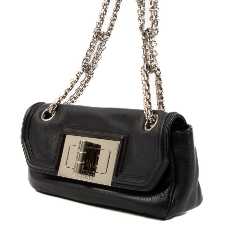 MAYU　CHANELバッグ Chanel Black Mademoiselle Lock Bijoux Chain Flap Bag
