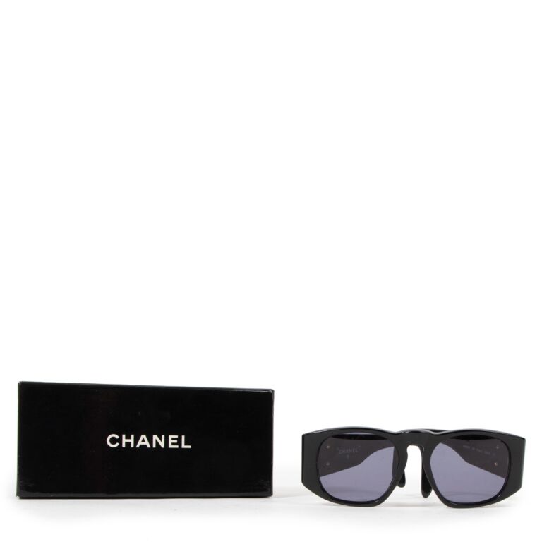 【美品 希少】CHANEL BLACK sunglasses vintage Chanel, Black vintage sunglasses - Unique Designer Pieces