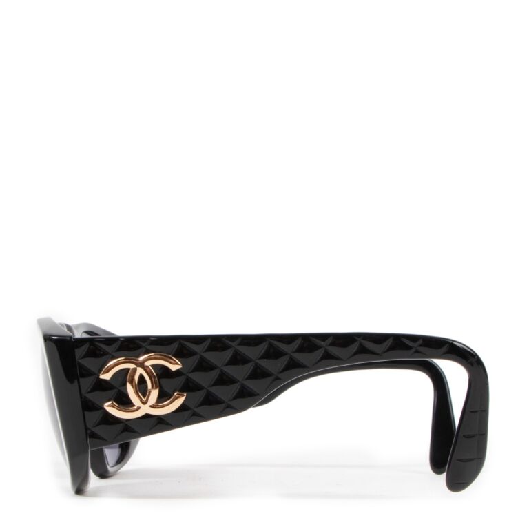 Sunglasses Chanel Black in Plastic - 36286235