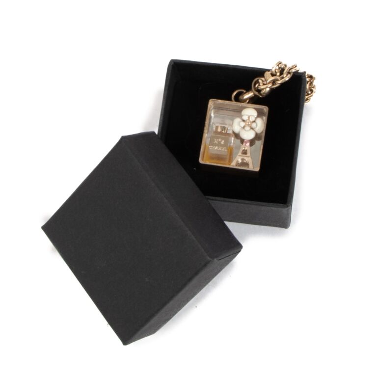 Chanel Silver 06C Perfume Eiffel Tower Chain ○ Labellov ○ Buy