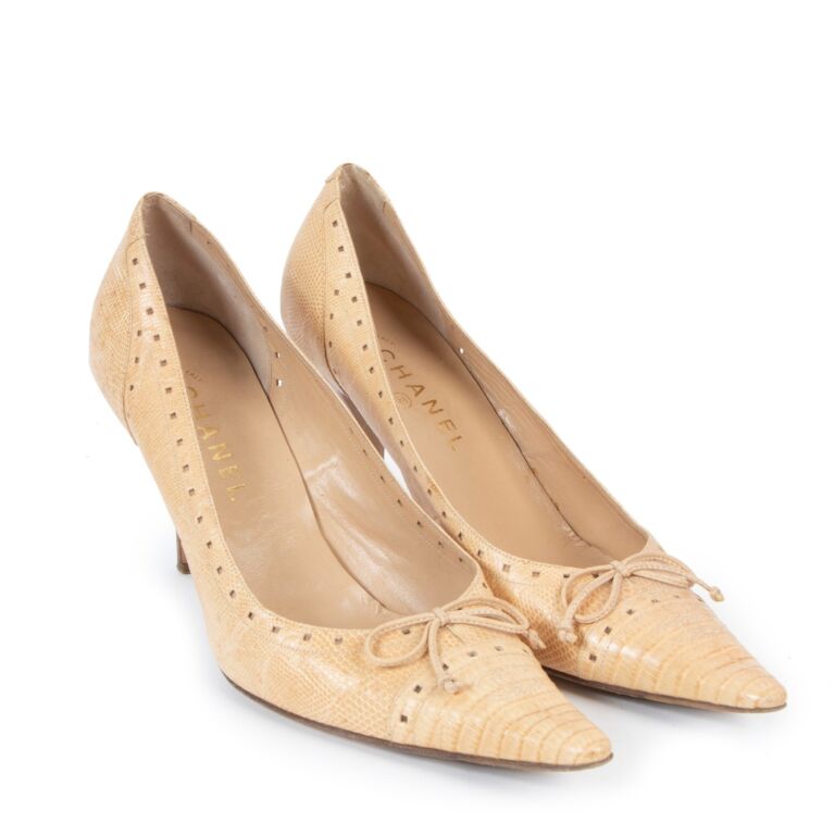 Chanel Vintage Beige CC Lizard Pumps Labellov Buy and Sell Authentic Luxury