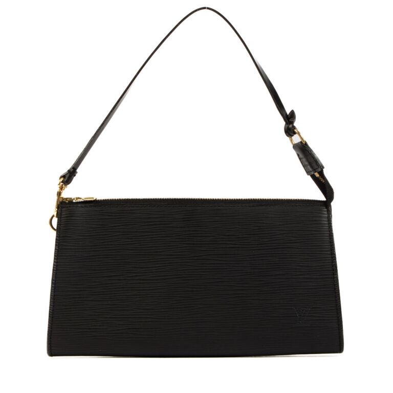 Louis vuitton sales black pochette