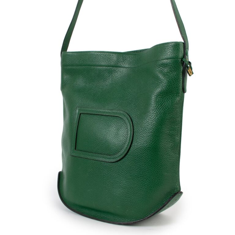 D-Luxe Essential Crossbody Bag — Kaffir Green/Tonal