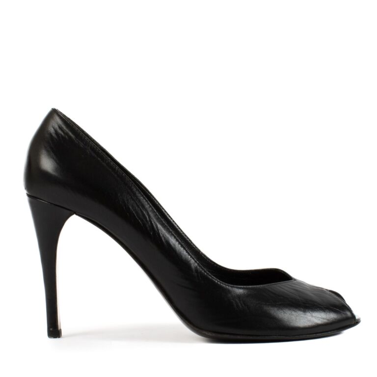 Prada pointy outlet toe pump