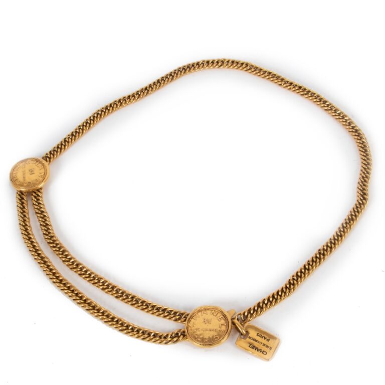 CHANEL ゴールドチャーム 11 RUE CAMBON PARIS CHANEL Logo 31 Rue Cambon Charm Chain Bracelet Gold France