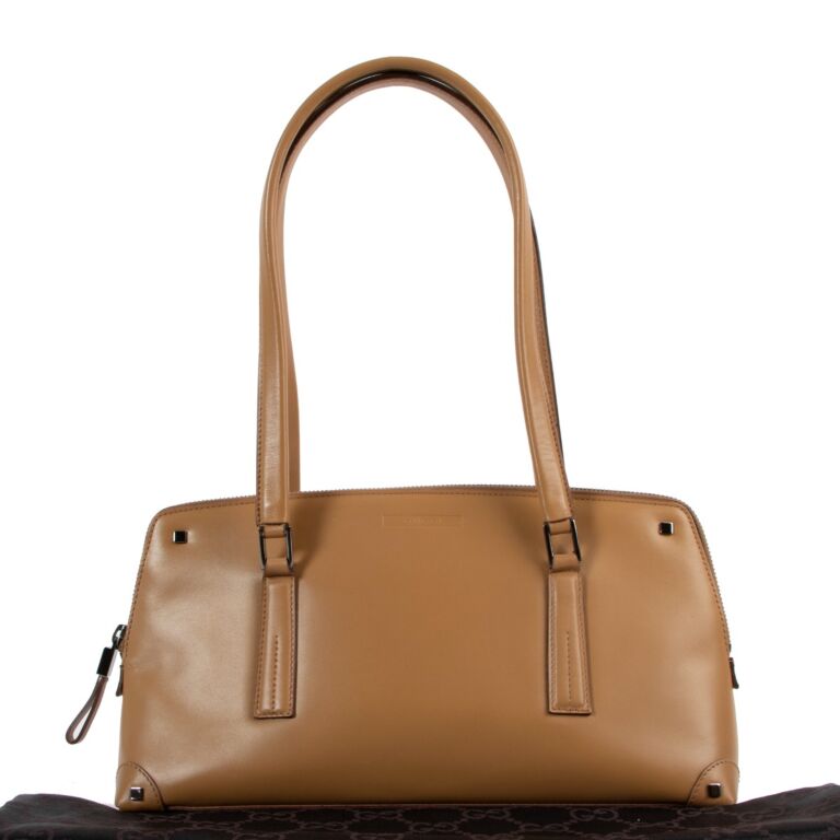 Gucci by Tom Ford Camel Leather Shoulder Bag ○ Labellov ○ Buy