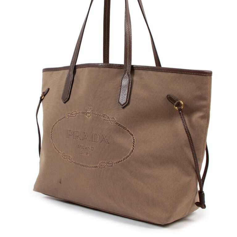 Logo jacquard best sale prada
