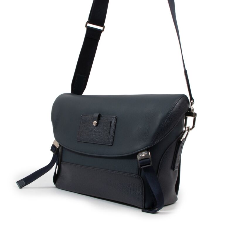 Louis Vuitton Messenger PM Voyager Mat Taiga Messenger Bag