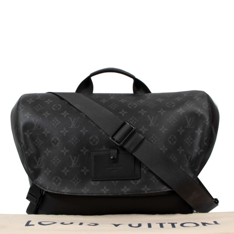 Louis Vuitton Debuts New Monogram Eclipse Print at Men's Fall 2016