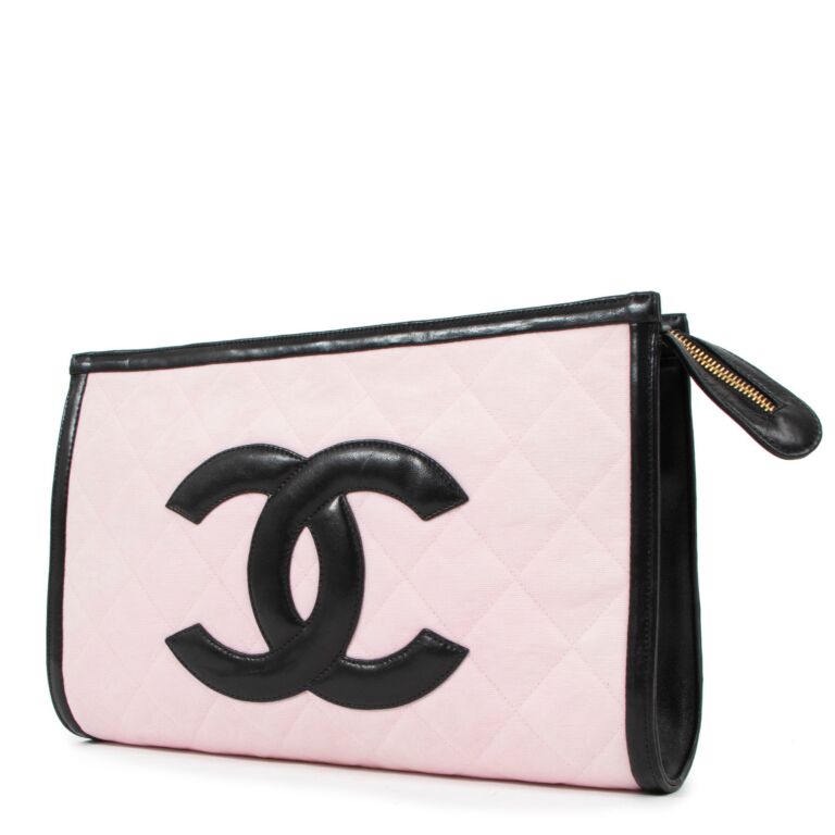 chanel black and white clutch