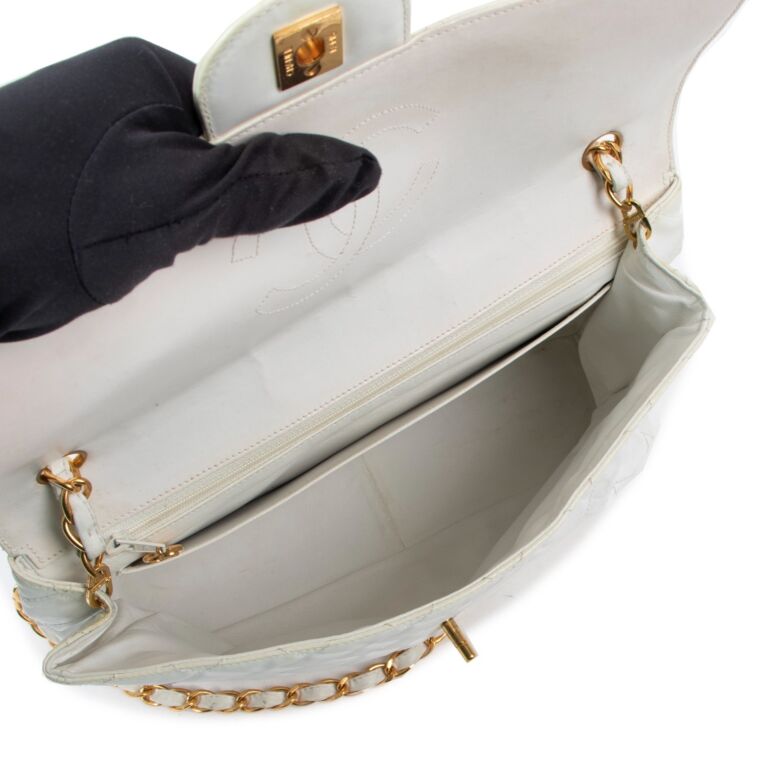 Chanel white shop bag 2019