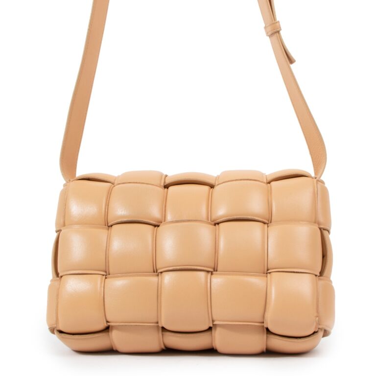 【BOTTEGA VENETA】Lambskin Leather Cassette Bag Almond Bottega Veneta - Cassette Almond Padded Woven Leather Bag