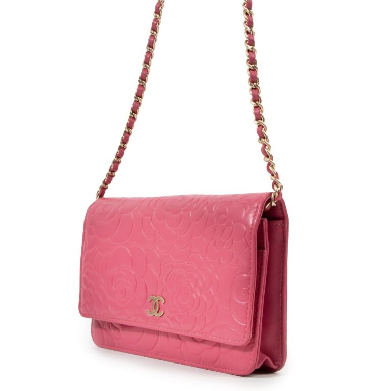 Chanel Pink Camellia Wallet On Chain ○ Labellov ○ Buy and Sell