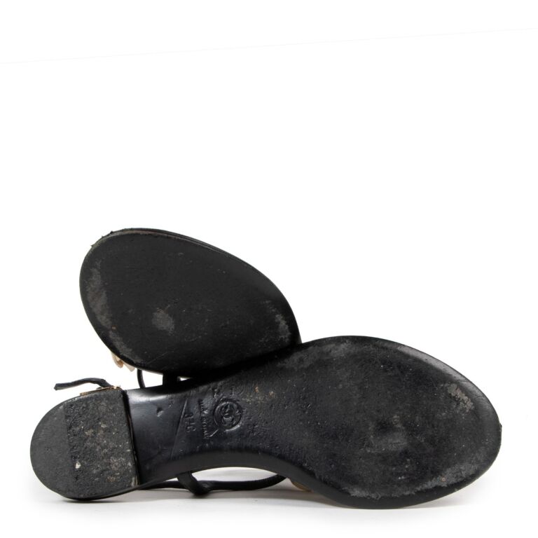 Chanel black hotsell flat sandals