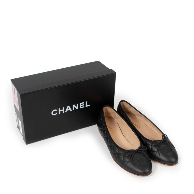 Chanel Black Quilted Lambskin Ballerinas ○ Labellov ○ Buy and Sell  Authentic Luxury
