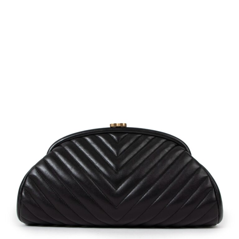 Chanel sales lambskin clutch