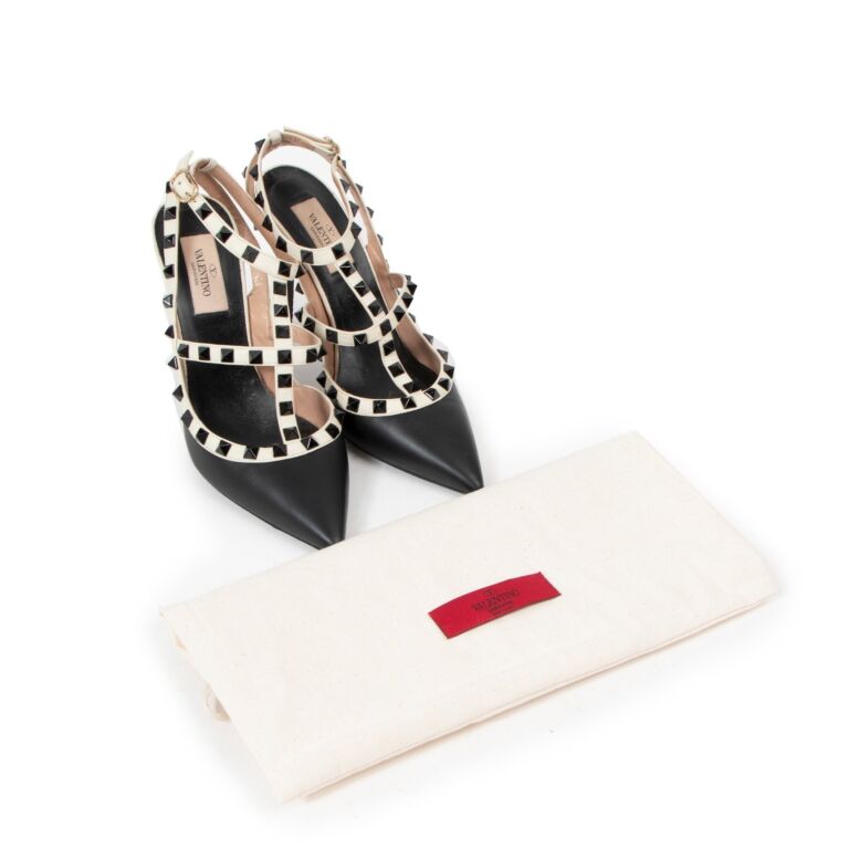 Valentino garavani rockstud pumps sale deals