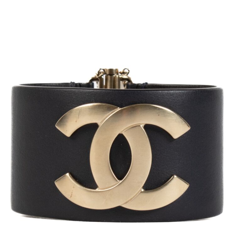 Chanel, a leather and steel bracelet, size S. - Bukowskis
