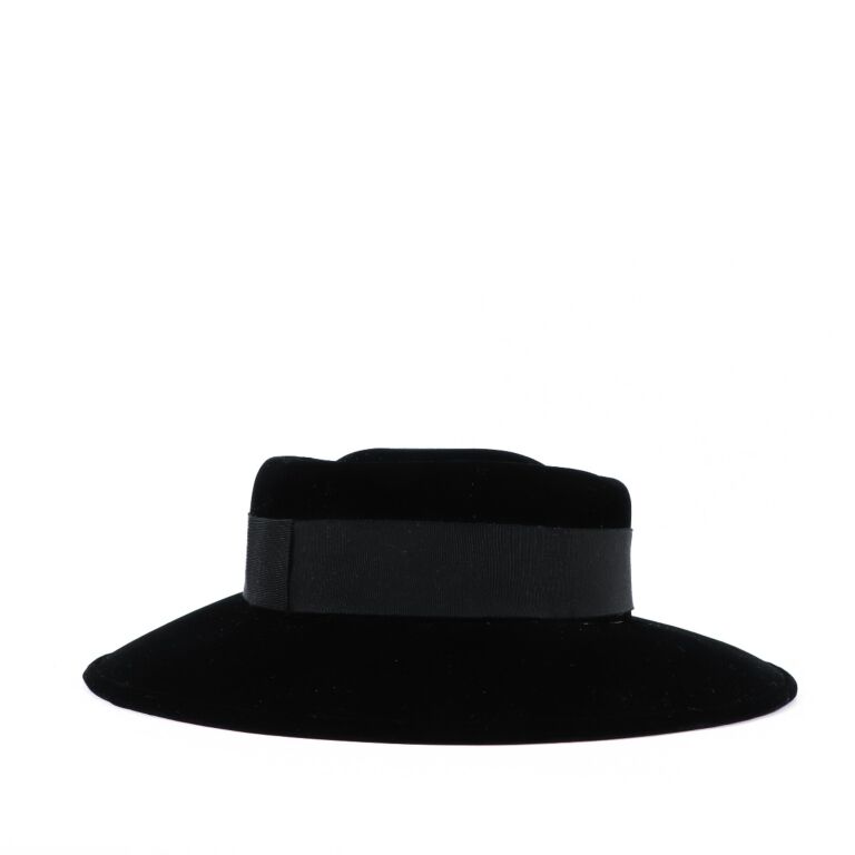 Chanel Vintage Black Velvet Hat ○ Labellov ○ Buy and Sell