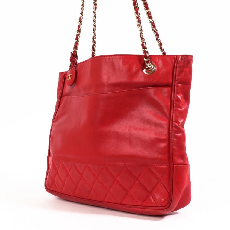 Red on sale chanel tote