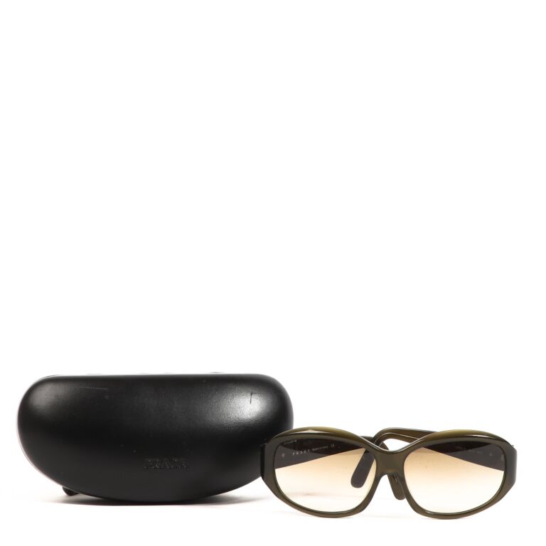 バイヤー厳選用品 Prada Sell and Buy ○ Labellov ○ Sunglasses Brown SPR01E 小物