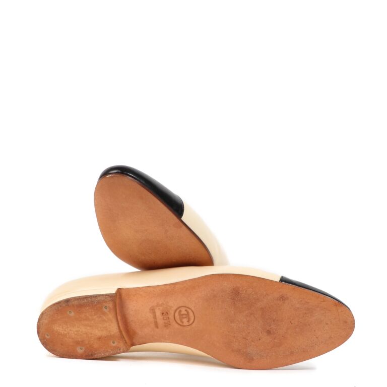 CHANEL, Shoes, Chanel Black And Creamtan Ballet Flats