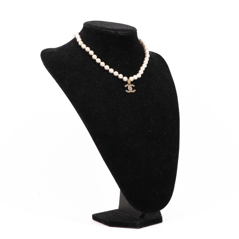 CHANEL CC PEARL NECKLACE – Bond Street Boutique