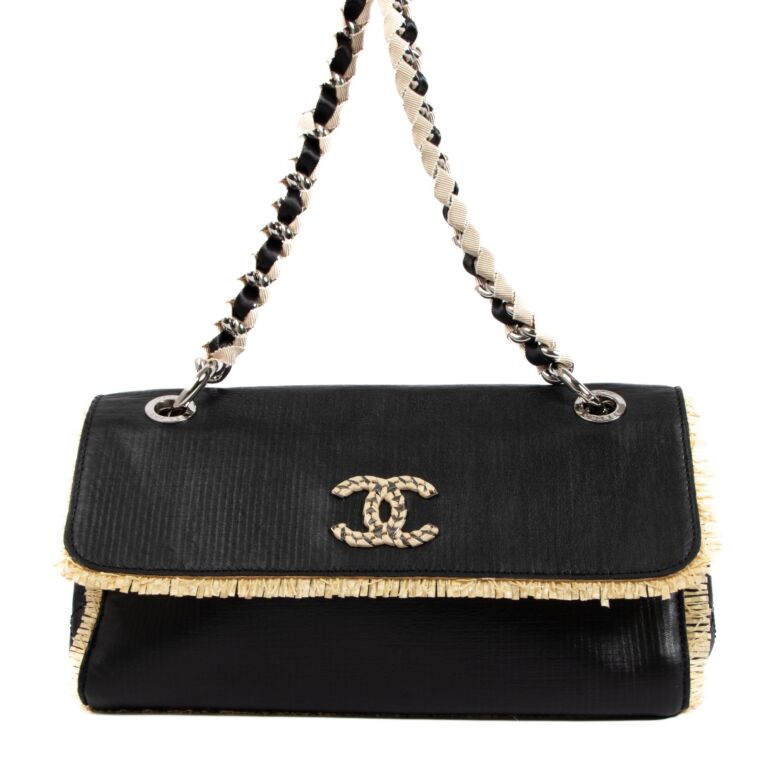 Chanel shoulder bag price shop