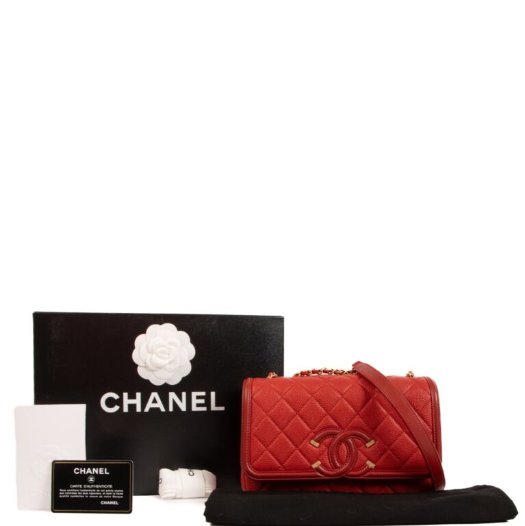 CHANEL CC Logo Quilted Caviar Leather Flap Messenger Bag Red