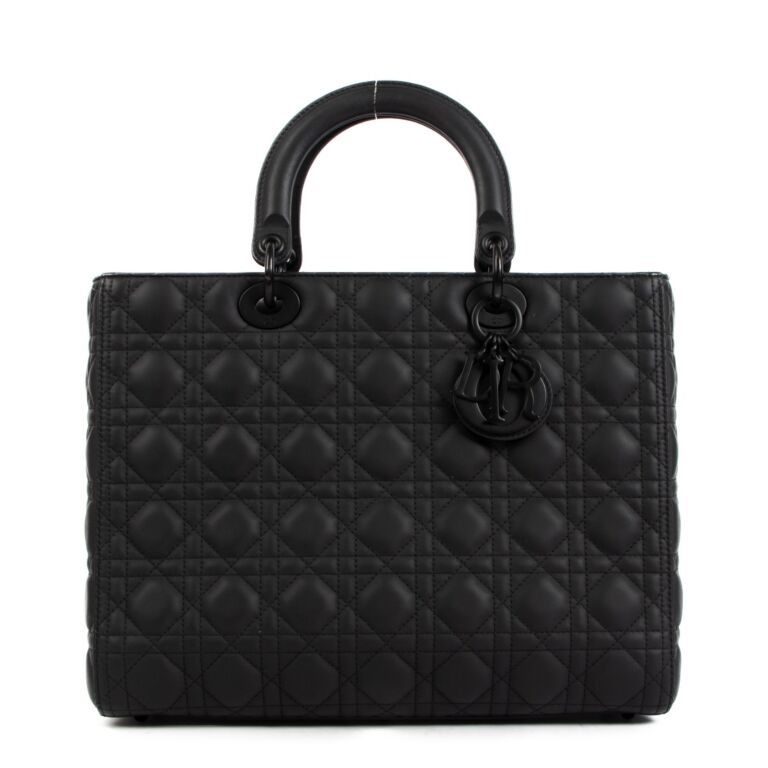Lady dior pouch hotsell black ultramatte cannage calfskin