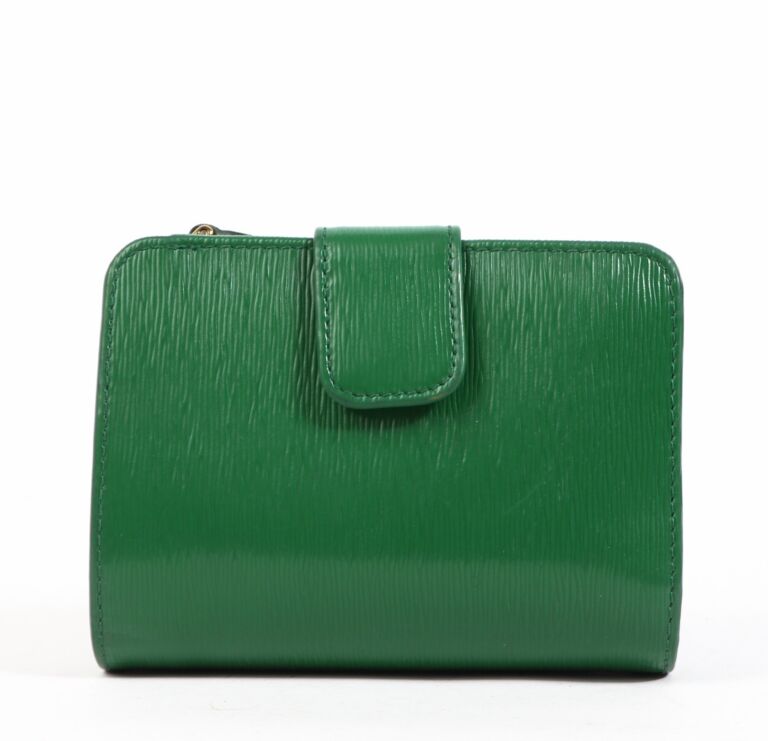 Prada Green Leather Wallet ○ Labellov ○ Buy and Sell