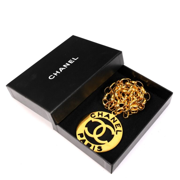 Chanel Vintage Gold CC Cut-Out Medallion Necklace ○ Labellov