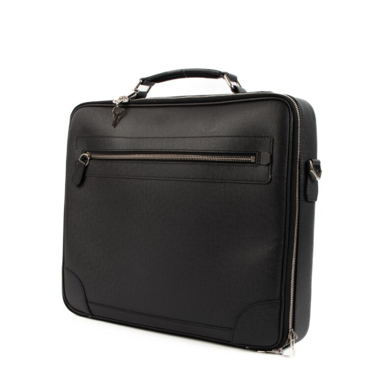 Louis Vuitton Black Taiga Odessa Messenger Laptop Bag SHW rt. $3, 250