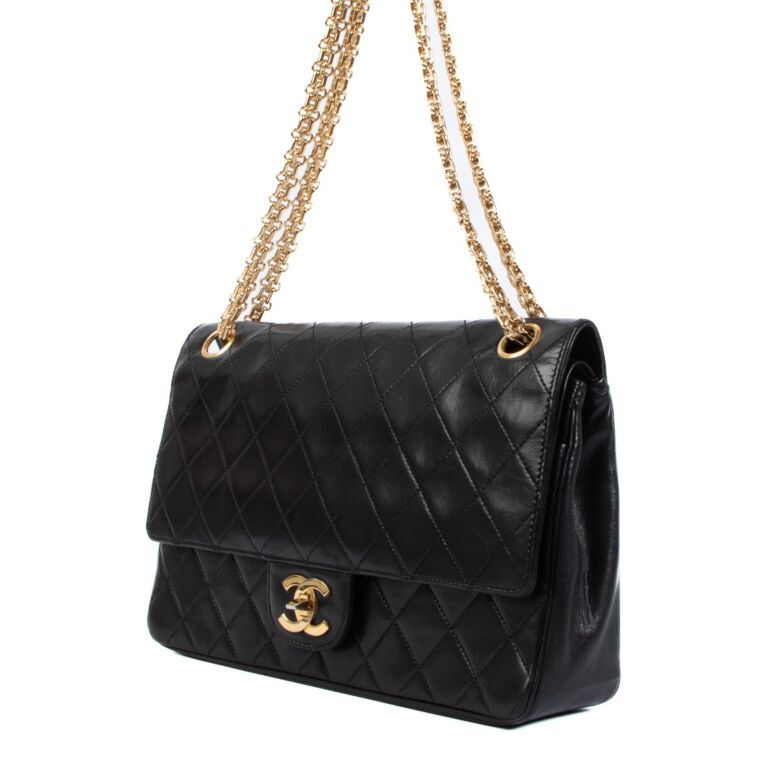 Chanel Vintage Black Lambskin 2.55 Chain Classic Flap Bag ○ Labellov ○ Buy  and Sell Authentic Luxury