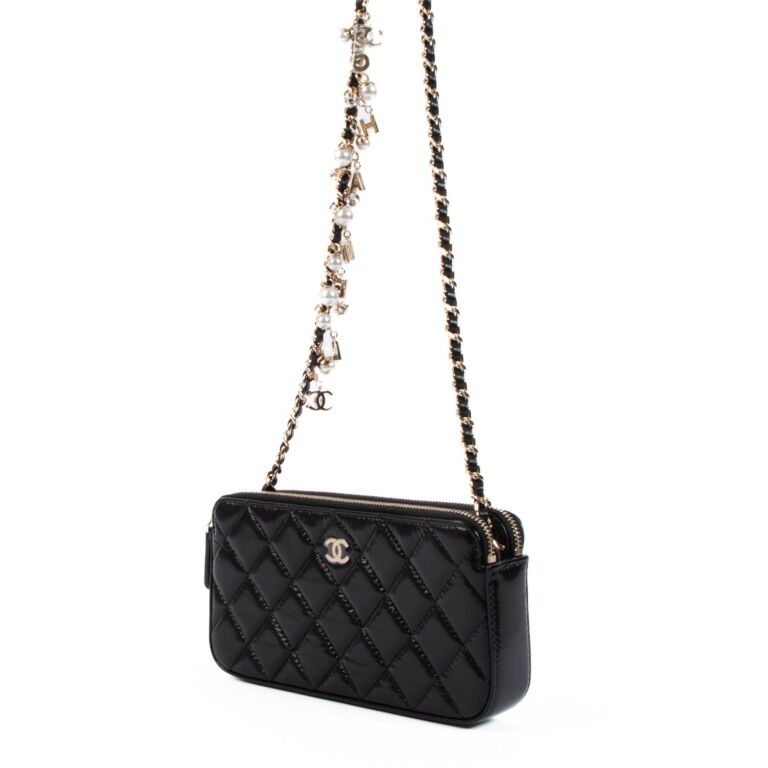 Chanel Pearl Charm Clutch with Chain ○ Labellov ○ Buy and Sell