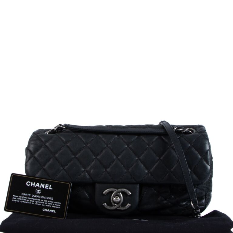 Chanel Black Iridescent Calf Medium Chic Quilt Flap Bag