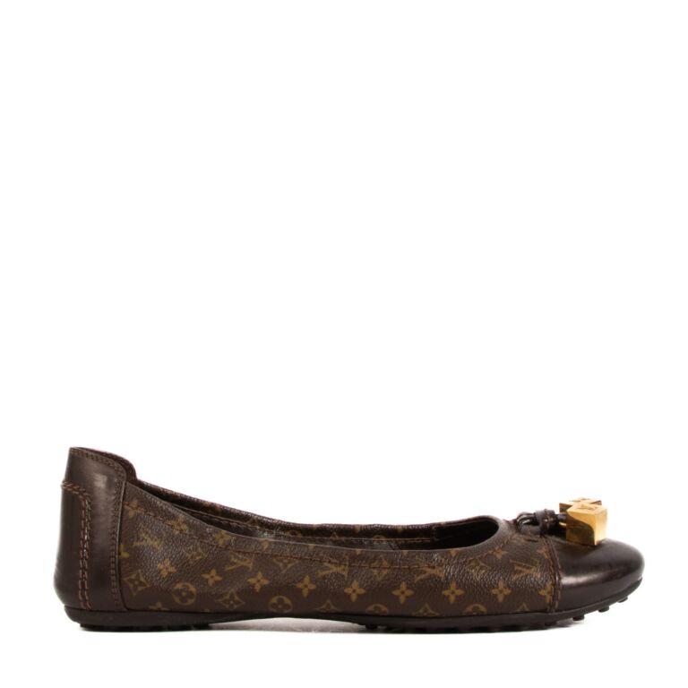 Louis vuitton sale monogram flats