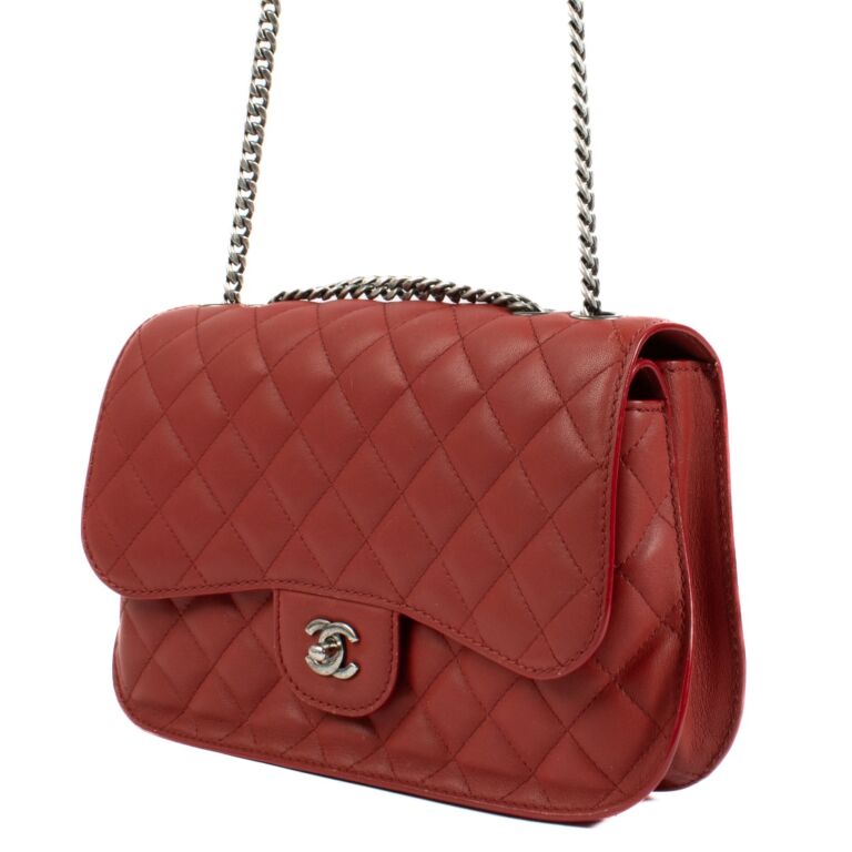 【CHANEL】Chanel WOC（Patent Goatskin）【ランク:A】 Chanel Beige Patent Reissue Wallet On Chain (WOC) - Luxe Du Jour