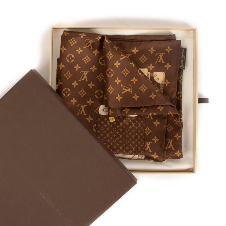 Louis Vuitton Monogram Silk Wool ref.169596 - Joli Closet