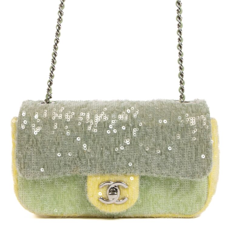 Chanel Green Lambskin Top Handle Flap Bag Mini Q6B52C1IG9000