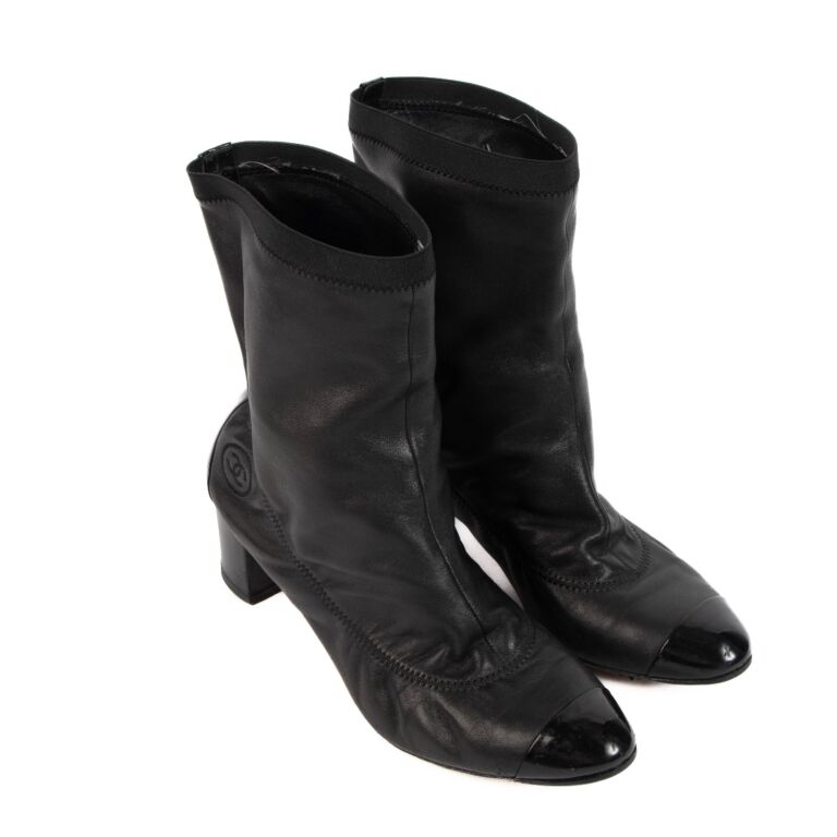 シャネル　ブーツ 新色登場☆雨や雪の日は欠かせない！】シャネル レインブーツ (CHANEL